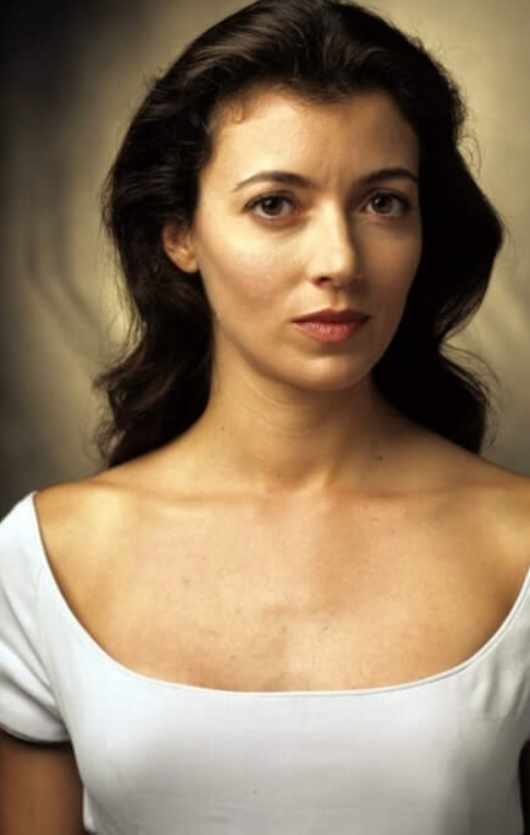 Mia Sara