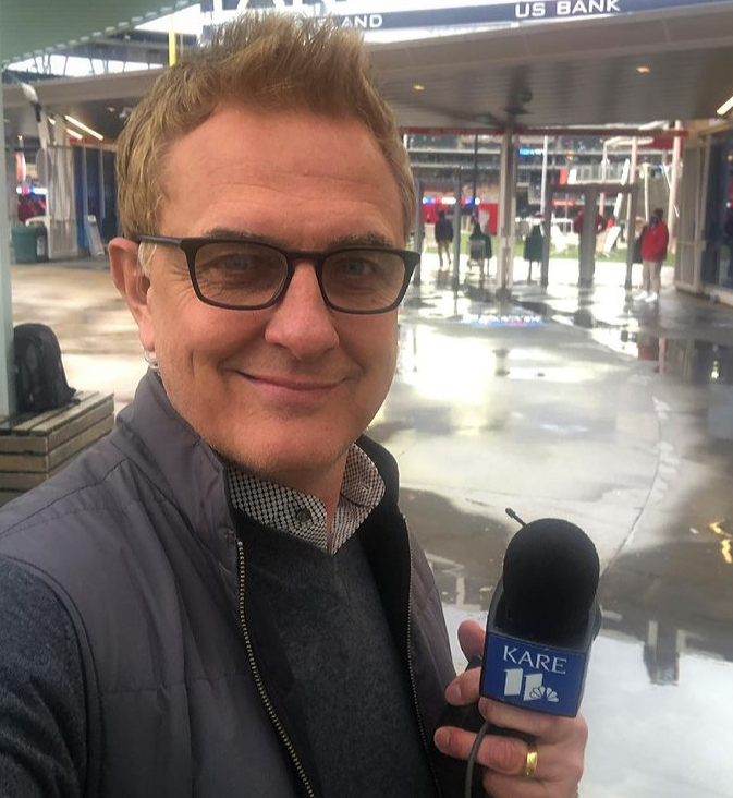 Who is Eric Perkins from KARE 11? Why sports anchor Eric Perkins is leaving KARE 11?