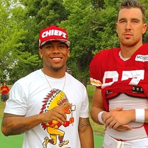  Aric Jones: 5 Things to Know About Travis Kelce’s Best Friend,