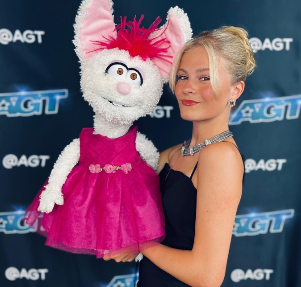 American Singer, Darci Lynne and her puppet