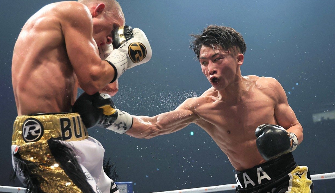 Naoya Inoue fighting against his opponent