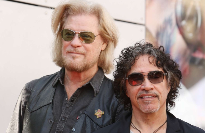 Daryl Hall Biography Facts Wife Net Worth Family Age FactMandu