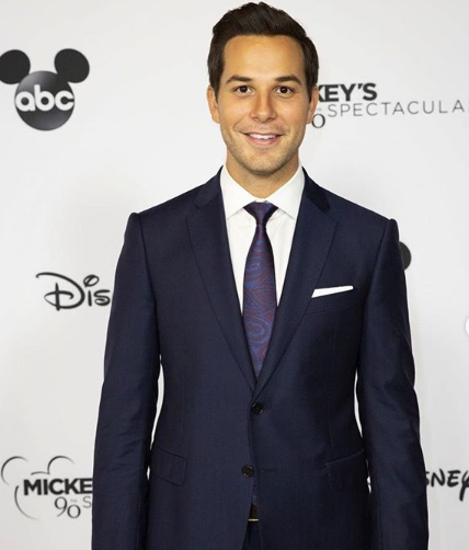 Skylar Astin