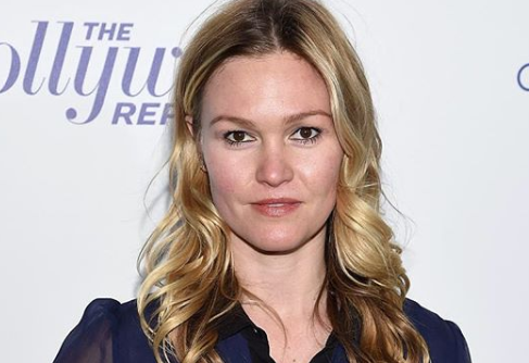 Julia Stiles